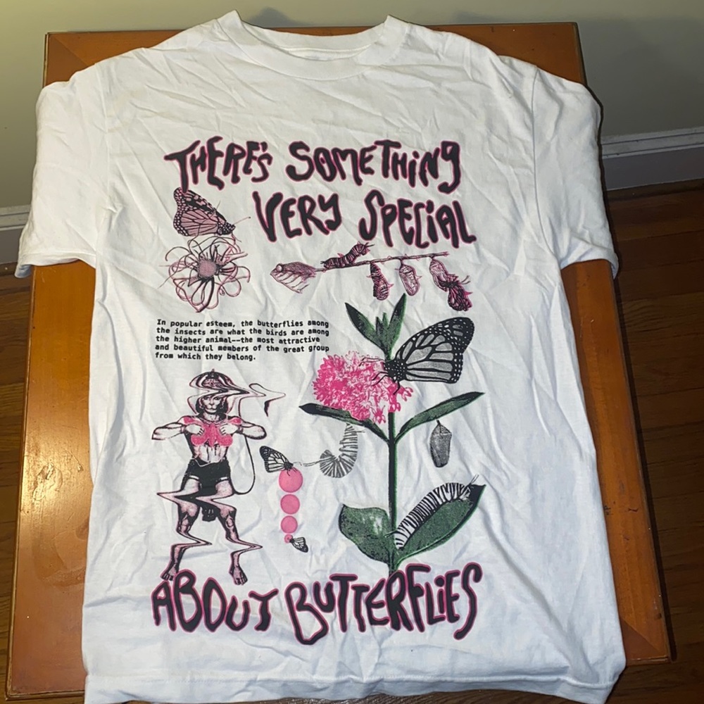 Graphic tee